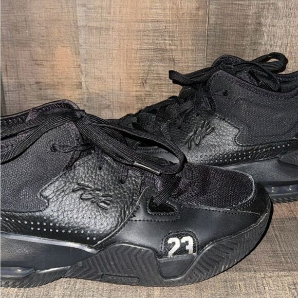 NIKE‎ JORDAN BASKETBALL SHOES- size 7.5 men - Picture 5 of 9